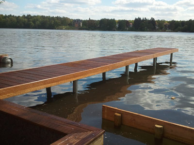 Holzsteg Uferbefestigung